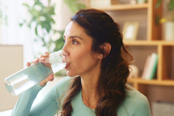 Arst soovitab: vesi on tähtsaim ravim – haiguste ennetamiseks väldi kehas veepuuduse tekkimist