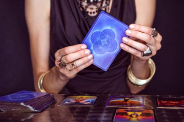 ALKEEMIA TAROSKOOP JUUNIKS: mida toob jaanikuu armastuse, töö ja tervise osas?