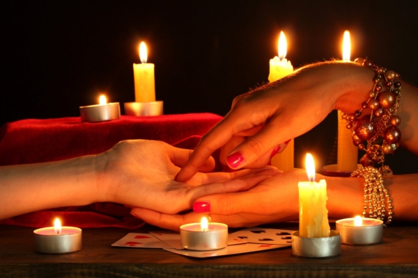 Hiromantia: mida räägivad sinu käejooned armastuse ja abielu kohta?