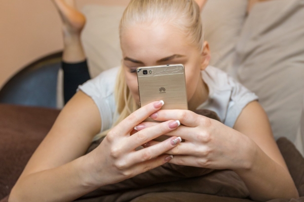 Nutimaailm röövib meie päris maailma