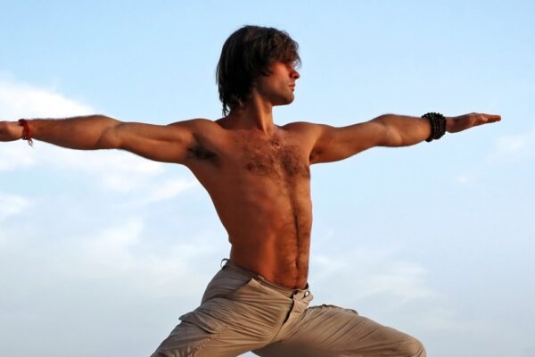 Meestejooga aktiveerib meesenergia