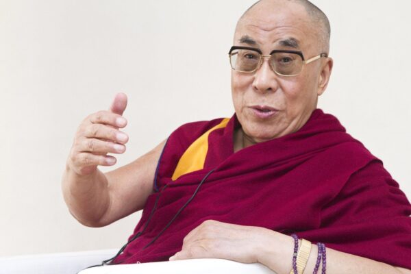Dalai-laama: vägivald on iganenud nähtus, käes on dialoogi sajand