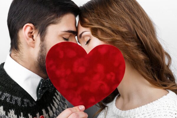 Pane tähele! Need on neli sodiaagimärki, kes leiavad aastal 2020 suure armastuse!