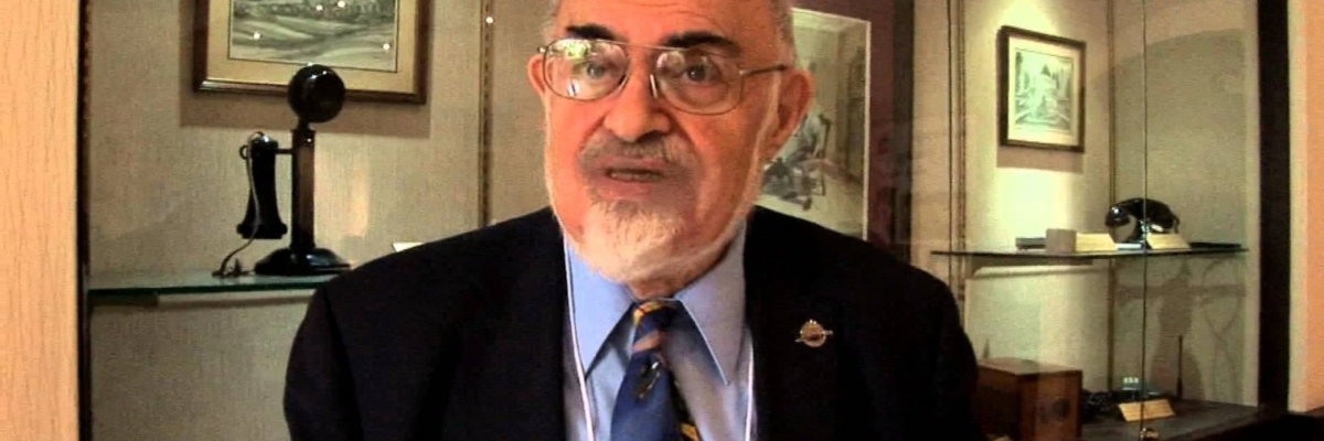 Tuumafüüsik Stanton Friedman on veendunud, et tulnukad on Maad korduvalt külastanud ning nendega tehakse koostööd
