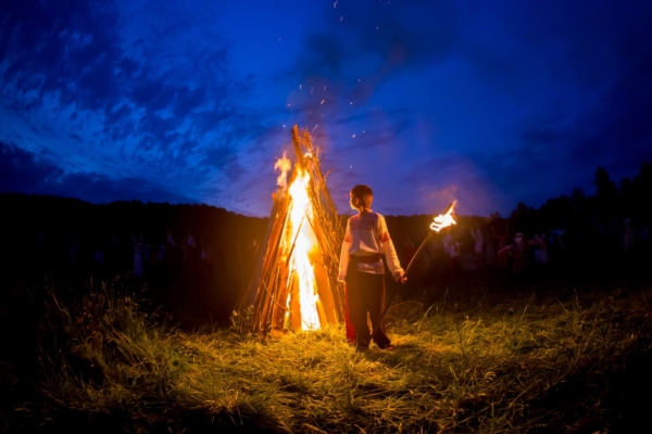 Jaanilaupäeva traditsioonid: 11 esivanemate maagilist toimingut, mis toovad õnne, ilu ja rikkuse