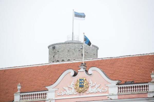 Roy Strider ühendas erakonnad ökoriigi varivalitsusse