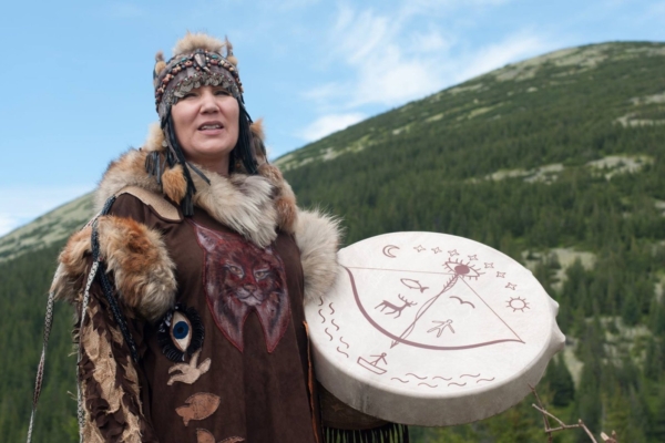 Siberi šamaan Alla Gromova ehk Altai Ilves: kõik meie ümber on elav