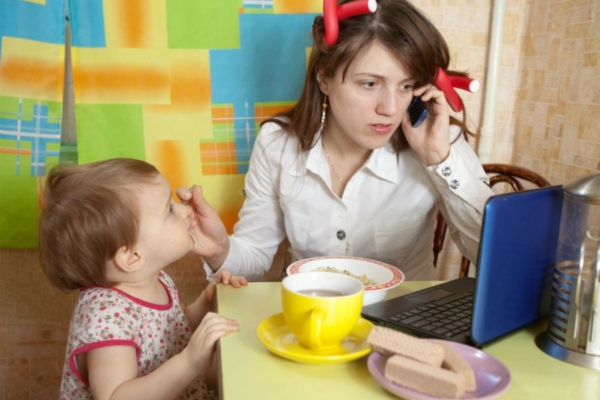 Lapsevanemad, tähelepanu! Kas ka teie peres teeb nutitelefon lapse paksuks?