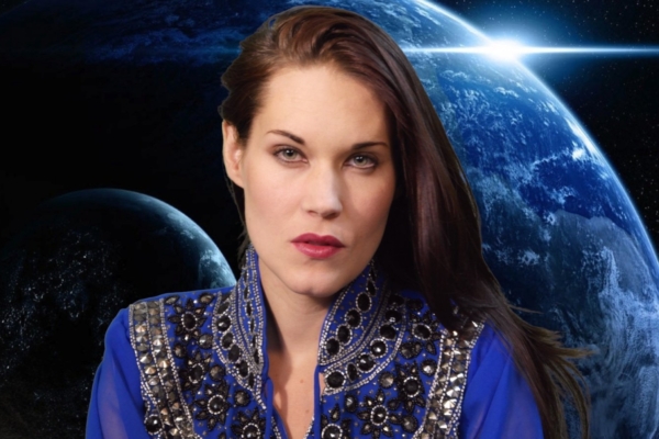 Teal Swan – põrgust läbi käinud ekstrasenss