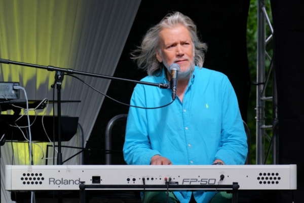 GALERII: Grünberg, Mäks, Ott, Sibul, Chalice ja teised ning tore publik dalai-laama juubelikontserdil