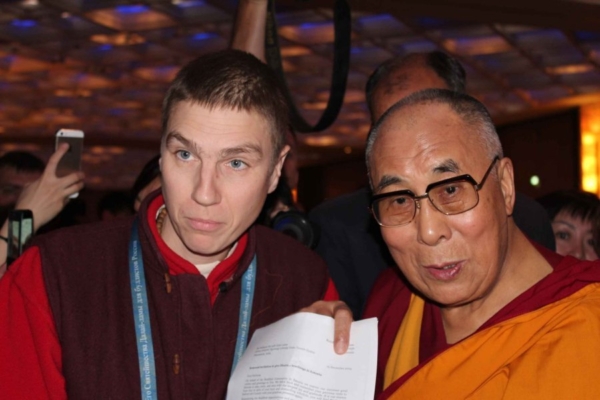 Dalai-laama sai kutse tulla Taevaskotta budistlikke õpetusi andma