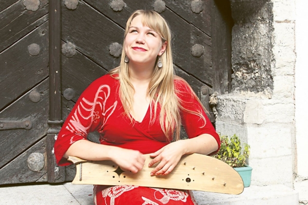 Mari Kalkun kingib oma hääle metsade kutsele projektis “METSA KENE – Estonia meets Amazonia”