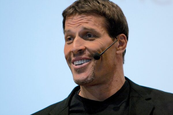 Anthony Robbins: hakka hetkega juhtima oma saatust