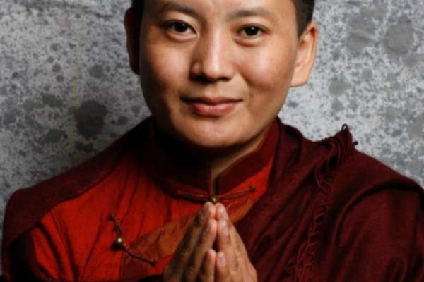 Maailmakuulus ravivõimetega mantralaulja Ani Choying Dolma annab Amsterdamis kontserdi