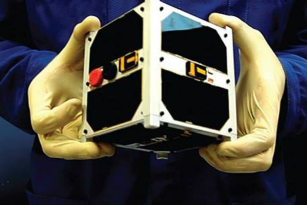 Läbi kriiside ahela kosmosesse: Madis Ligema ja Jaak Kilmi dokumentaalfilm “Kuidas ehitada kosmoselaeva?” heidab pilgu Eesti kosmosevallutamise saagale