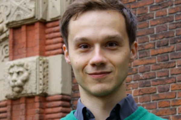 Nädala Alkeemik. MIHKEL KAMA: Kohtumine maavälise mõistusliku eluga aitaks meil näha end ühe planetaarse majapidamisena ja kohelda inimlikumalt kõiki planeet Maa olendeid