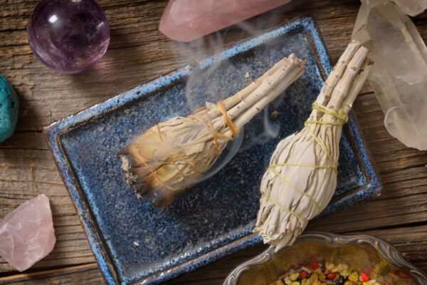 Täna on kaduneljapäev | Puhasta kodu negatiivsest energiast ja vabane halbadest harjumustest!