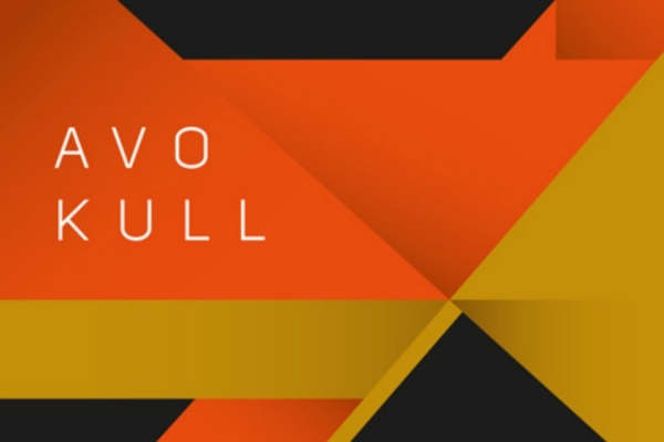 Alkeemia lugemisnurk. Avo Kulli raamat “Must klaasmaja” haarab lugeja kaasa raha ja inimeste igikestvasse keerukasse suhtesse