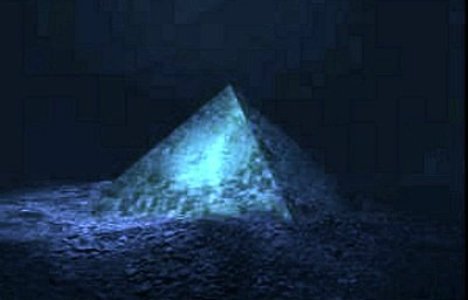 Atlandi ookeanis Bermuda kolmnurgas asuv kristallpüramiid on kosmiline suhtlusportaal