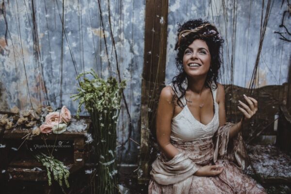 Väelauljatar Peruquois: meie, naiste, roll on kaitsta armastust ja järjepidevalt täita meie igapäevaelu lähedusega