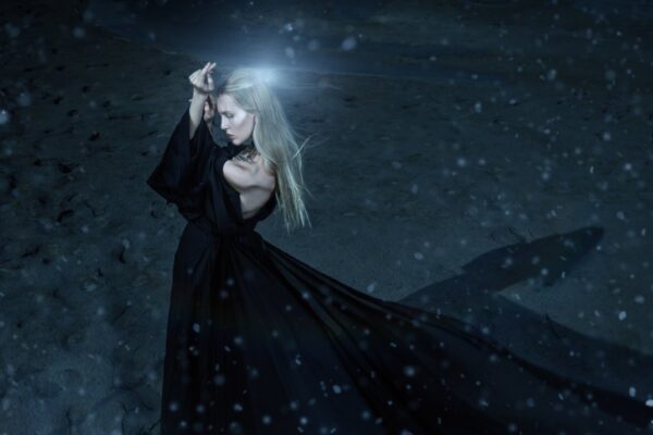 Tunnetega kõrvetada saanud inimene