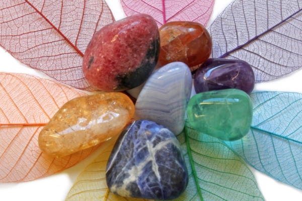 Kristalliteraapia korrastab tšakrate tööd ning tervendab sinu keha ja vaimu