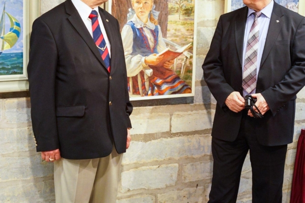 GALERII: Kaksikutest pojad avasid Rahvusraamatukogus oma isa kunstnik Aleksander Peeki mälestusnäituse