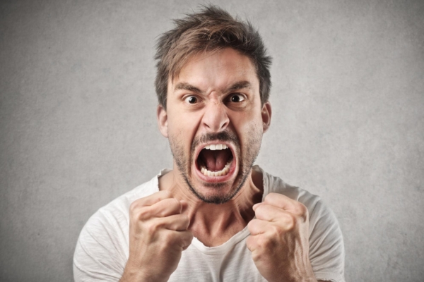 Kuidas reageerida, kui puutud kokku vihase inimesega?