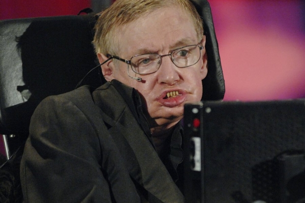 Stephen Hawking: peaksime tegelikult kartma kapitalismi, mitte roboteid