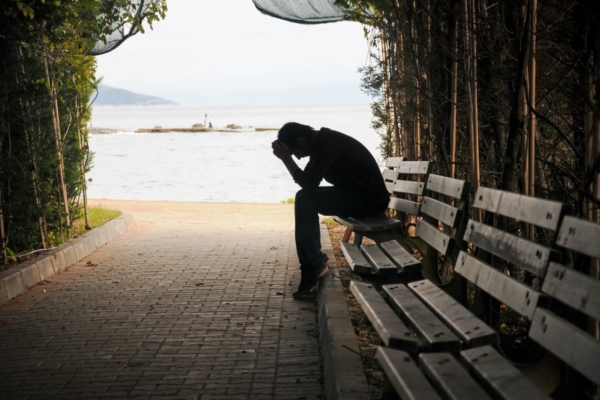 Lugemisnurk | Brandon Bays: depressiooni tõeliseks põhjuseks on alateadlik harjumus emotsioone alla suruda, et hoida enda elust eemal hirm ja valu